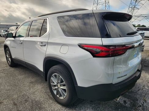 Used 2023 Chevrolet Traverse LT FWD image 4