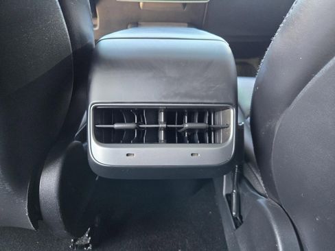 Used 2021 Tesla Model 3 Long Range image 25