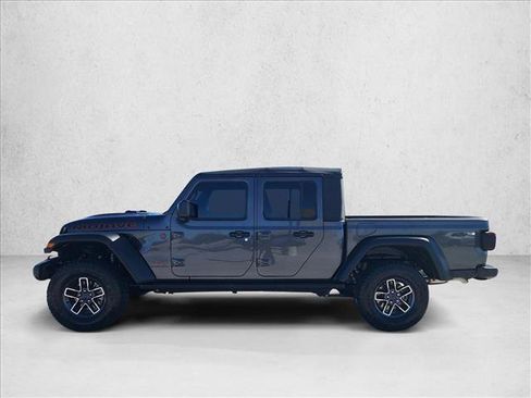 Used 2025 Jeep Gladiator Mojave image 8
