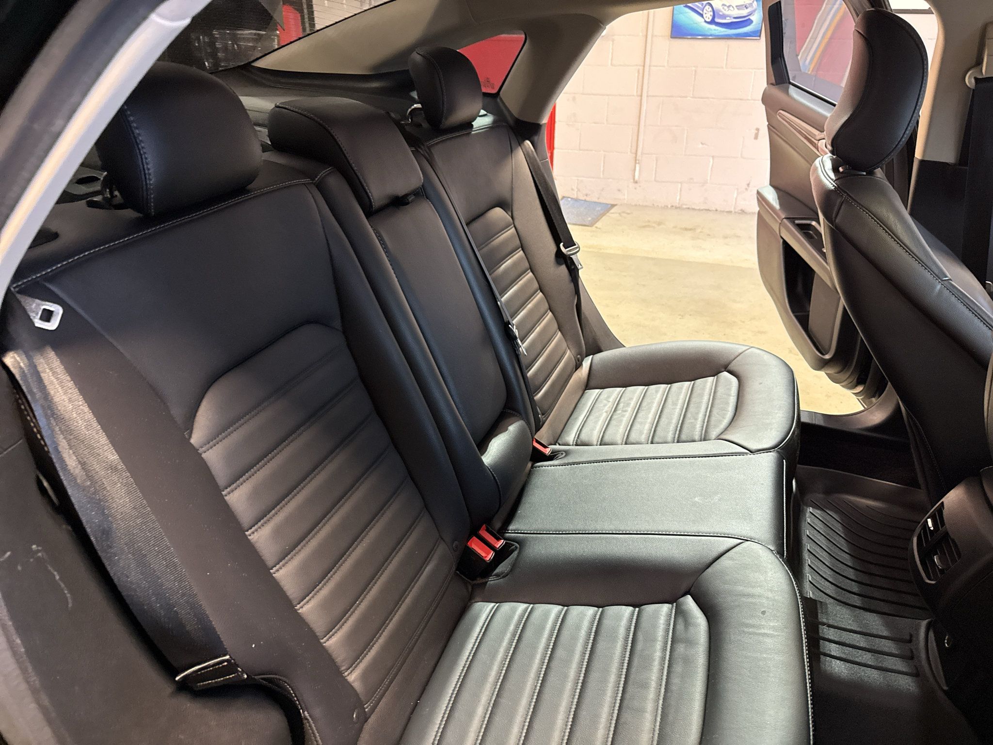 Used 2017 Ford Fusion SE w/ Fusion SE Technology Package AWD/4WD image 26