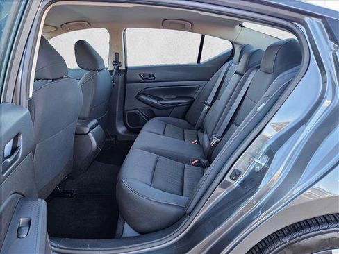 Used 2024 Nissan Altima 2.5 SV image 18