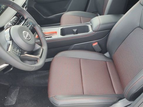 New 2026 Nissan Kicks SR image 8