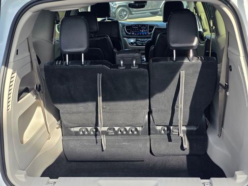 Used 2022 Chrysler Pacifica Touring-L image 23