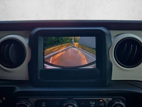 Used 2021 Jeep Wrangler Sport AWD/4WD image 12