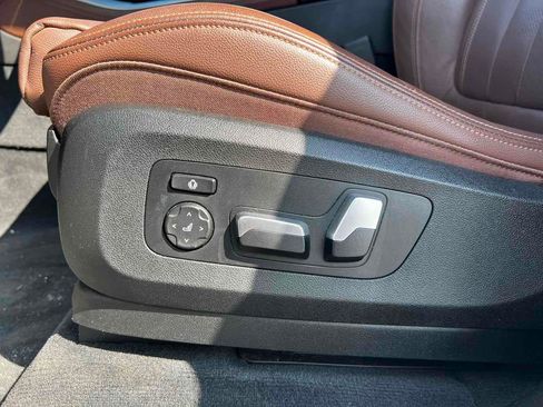 Used 2019 BMW X5 xDrive40i w/ Convenience Package image 13