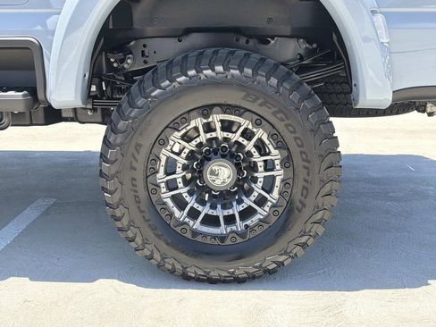 New 2026 Ford F250 Lariat w/ Black Appearance Package AWD/4WD image 7