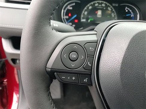 Used 2025 Toyota RAV4 XLE w/ Convenience Package image 14