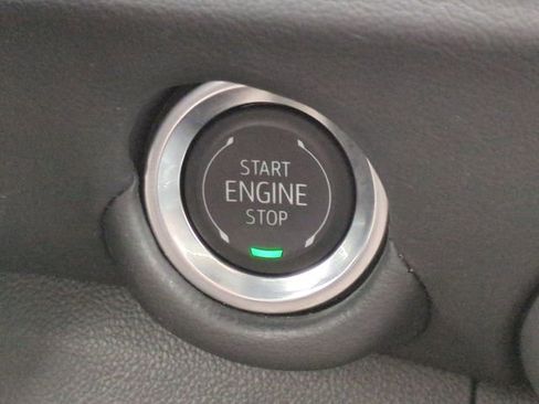 Used 2025 Chevrolet Suburban LT AWD/4WD image 34