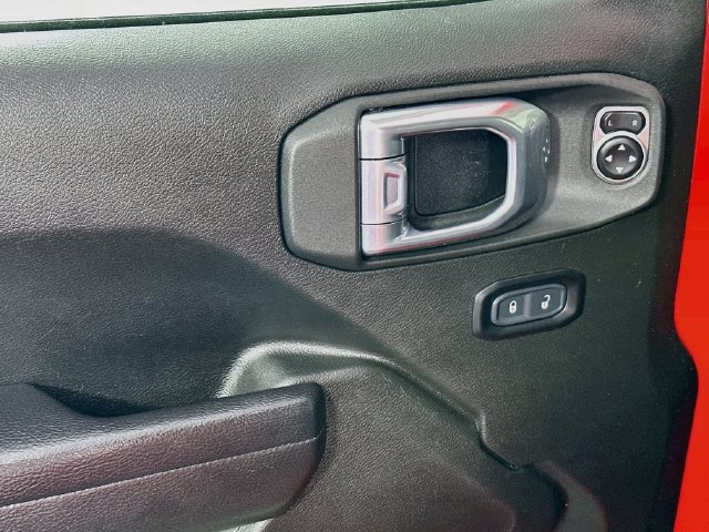 Used 2024 Jeep Wrangler Unlimited AWD/4WD image 24