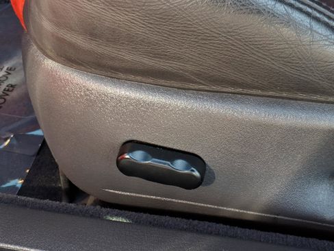 Used 2002 Ford Thunderbird Deluxe image 21