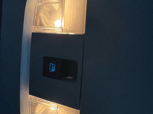 Used 2012 Ford F150 XLT w/ XLT Chrome Pkg image 30