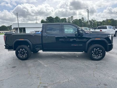 Used 2025 GMC Sierra 2500 AT4X AWD/4WD image 5