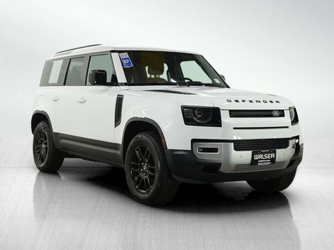 Used 2025 Land Rover Defender 110 S AWD/4WD image 7
