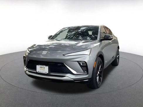 Used 2025 Buick Envista Sport Touring image 5