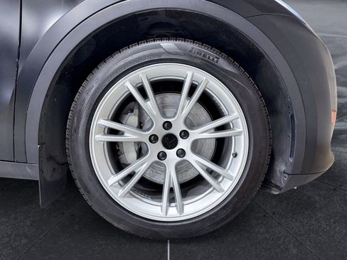 Used 2021 Tesla Model Y Long Range AWD/4WD image 34