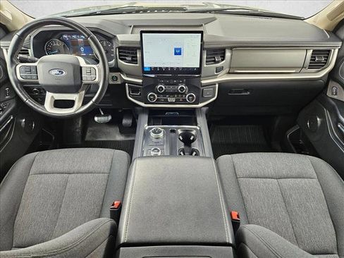 Used 2024 Ford Expedition XLT AWD/4WD image 17