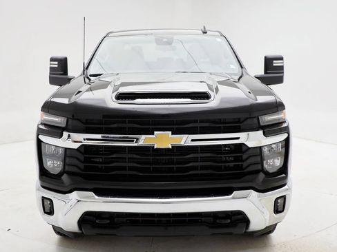 Used 2025 Chevrolet Silverado 2500 LT w/ Convenience Package AWD/4WD image 5