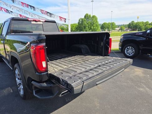 Used 2024 GMC Sierra 1500 Denali w/ Denali Reserve Package AWD/4WD image 9