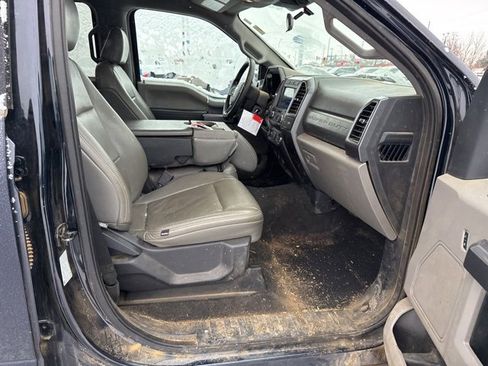 Used 2022 Ford F350 XLT w/ XLT Premium Package image 10