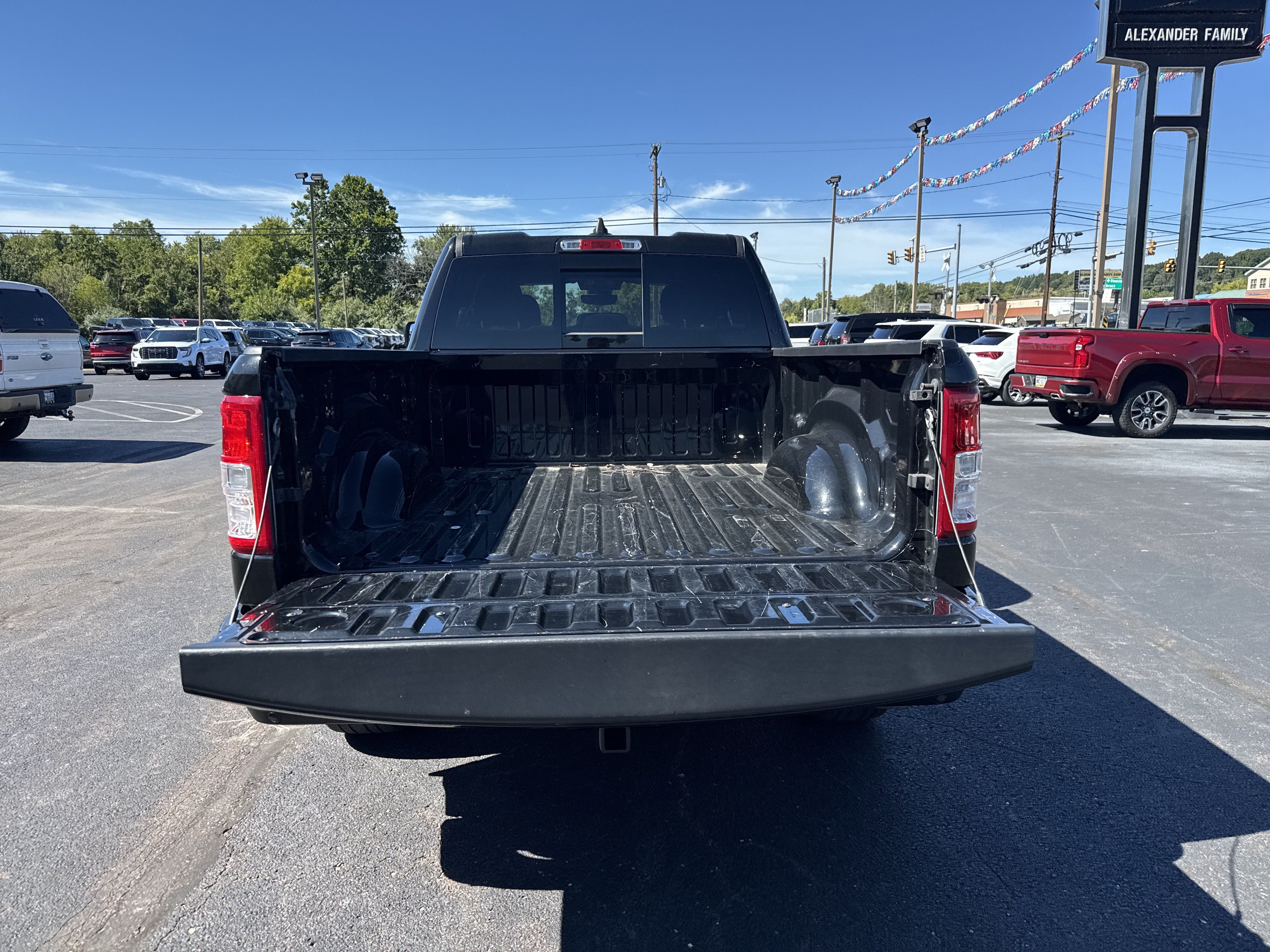 Used 2022 RAM 1500 Big Horn AWD/4WD image 5