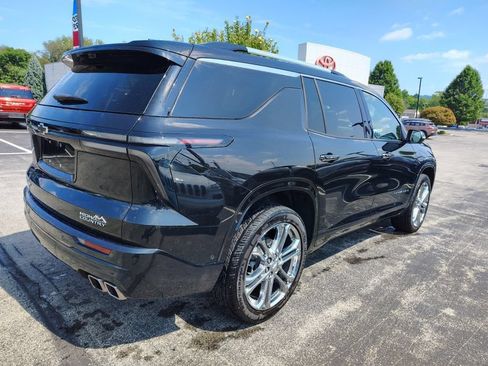 Certified 2025 Chevrolet Traverse High Country w/ LPO, Floor Liner Package AWD/4WD image 4