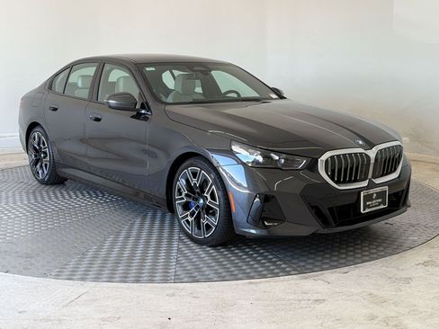 Used 2024 BMW i5 eDrive40i w/ M Sport Package RWD image 7