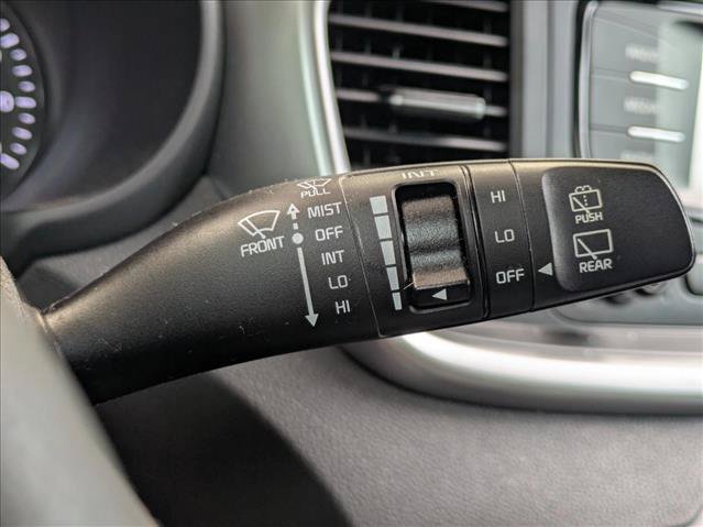 Used 2016 Kia Sorento FWD image 9