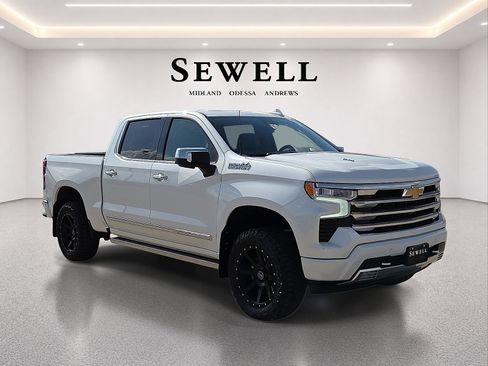 Used 2024 Chevrolet Silverado 1500 High Country AWD/4WD image 6