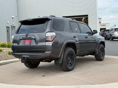 Certified 2022 Toyota 4Runner SR5 Premium w/ Moonroof Package AWD/4WD image 5