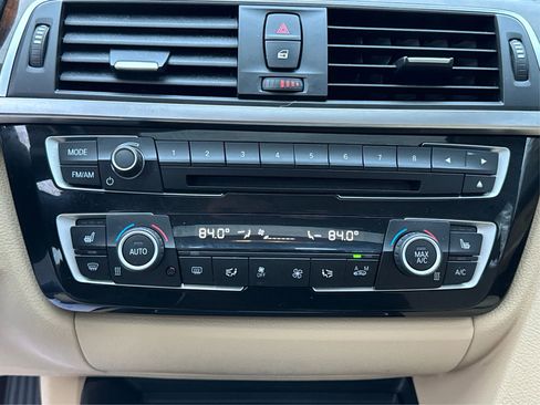 Used 2018 BMW 320i xDrive Sedan w/ Convenience Package image 28