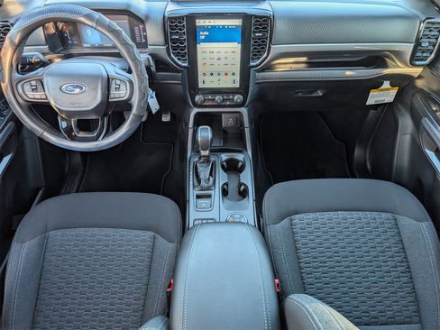 Used 2025 Ford Ranger XLT w/ FX4 Off-Road Package image 5