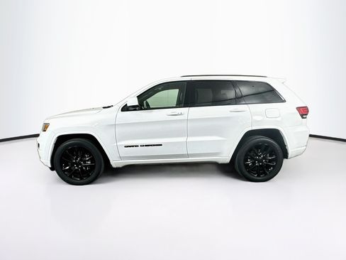 Used 2021 Jeep Grand Cherokee Laredo X AWD/4WD image 4
