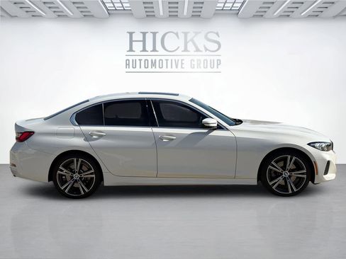 Used 2024 BMW 330i Sedan w/ Premium Package RWD image 4