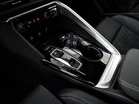 New 2025 Audi SQ5 Premium image 10