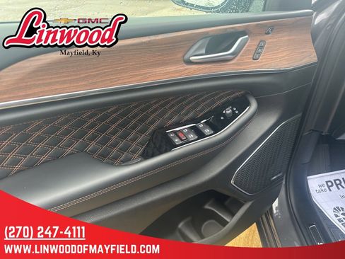 Used 2023 Jeep Grand Cherokee L Summit w/ Advanced Protech Group IV image 17