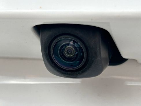 Used 2020 Toyota RAV4 LE image 15