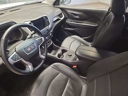 Used 2024 GMC Terrain SLT image 7