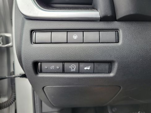 Used 2023 Nissan Rogue SV w/ SV Premium B Package image 20