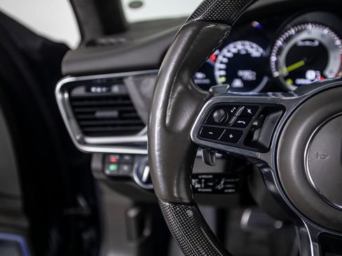 Used 2018 Porsche Panamera Turbo S Executive image 42