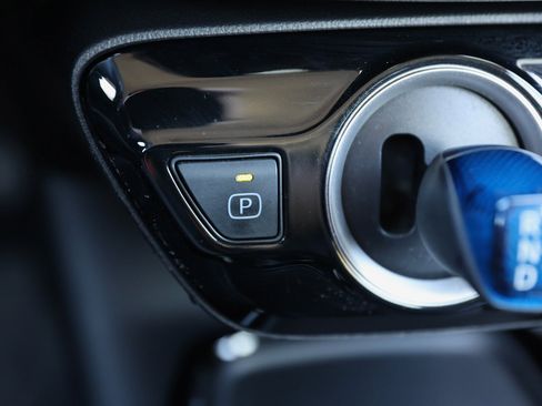 Used 2022 Toyota Prius Prime LE image 27