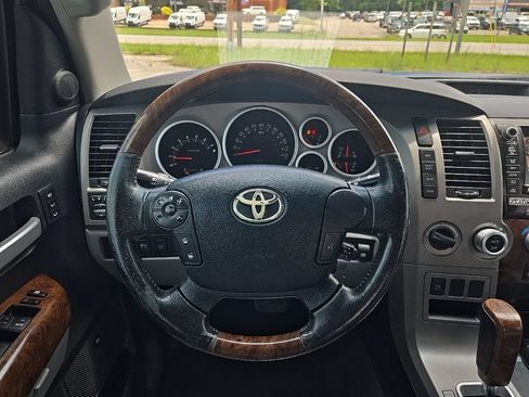 Used 2012 Toyota Tundra Limited w/ Platinum Pkg AWD/4WD image 4