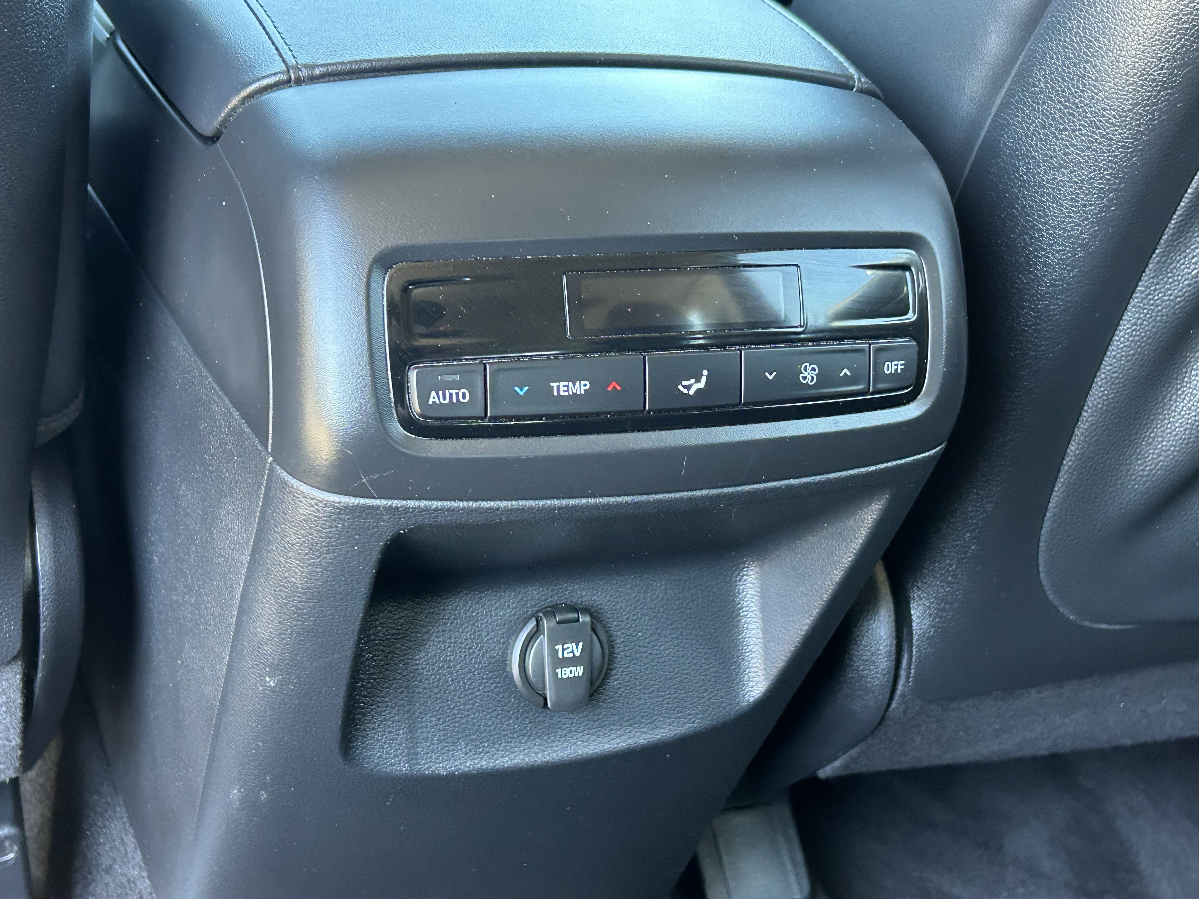 Used 2025 Hyundai Palisade SEL AWD/4WD image 16