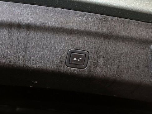 Used 2023 Chevrolet Tahoe LT image 29