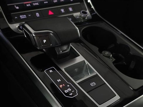 Used 2023 Audi Q7 2.0T Premium w/ Convenience Package image 21