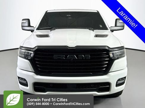 Used 2025 RAM 1500 Laramie w/ Night Edition AWD/4WD image 4