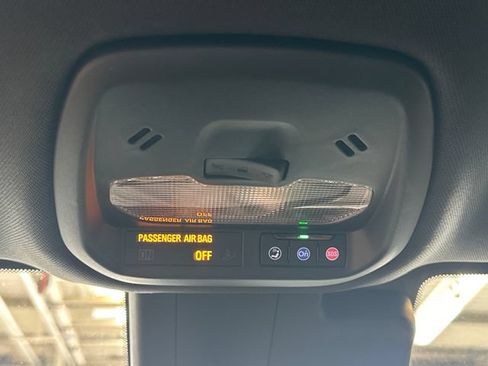 Used 2024 Buick Envista Preferred w/ Convenience II Package FWD image 34