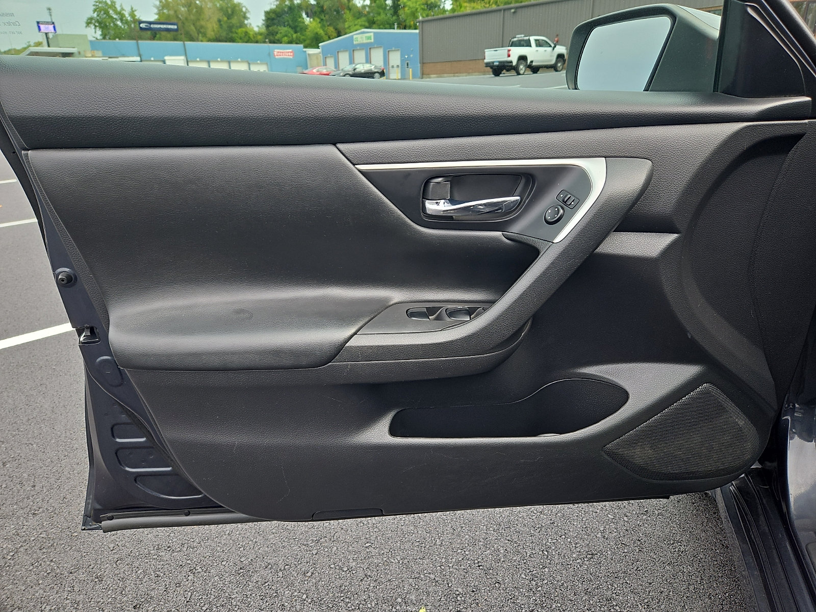 Used 2017 Nissan Altima 2.5 S w/ Power Driver Seat Package FWD image 10