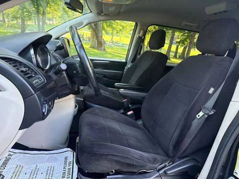 Used 2013 Dodge Grand Caravan FWD image 15