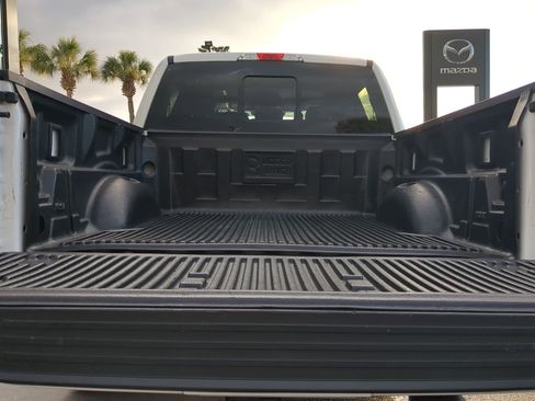 Used 2020 Ford F150 Lariat image 11