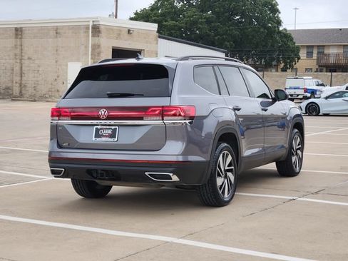 Used 2024 Volkswagen Atlas SE FWD image 13